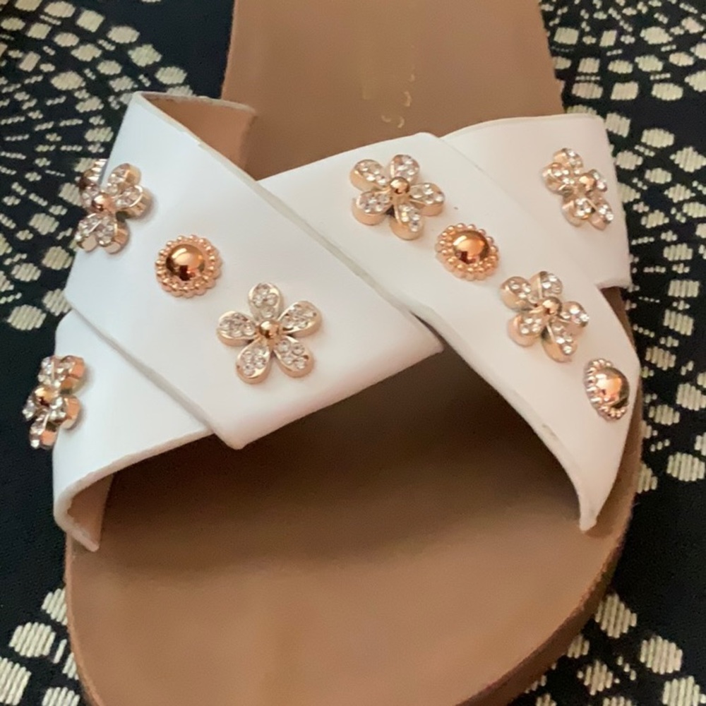 Sandals - Picture 3 of 5